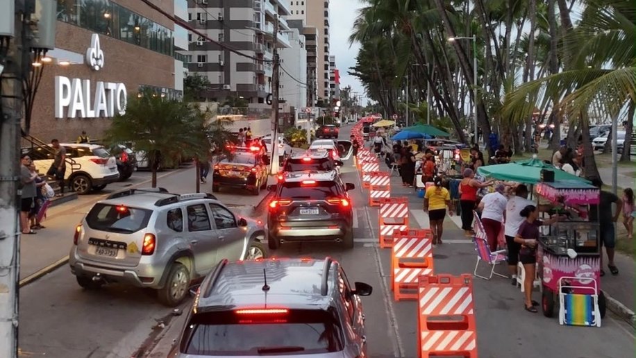 Prefeitura instala sinalização e avança no ordenamento da Rua Aberta