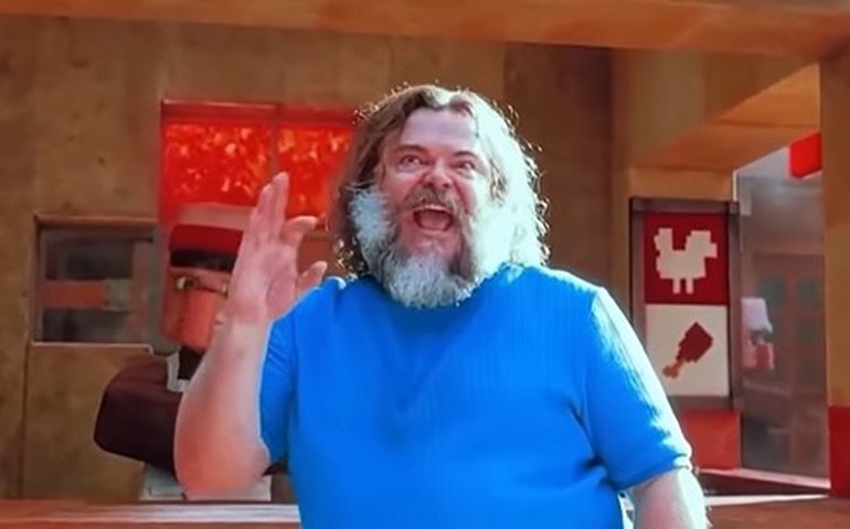 'Minecraft': Jack Black pede que fãs não façam bagunça em aparição surpresa em cinema