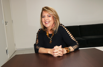“Me sinto abençoada por trabalhar com tanta gente boa”, diz terceira entrevistada da série Mês da Mulher Seinfra