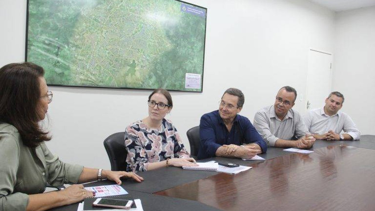 Organização canadense visita Arapiraca para conhecer o programa bem nascer