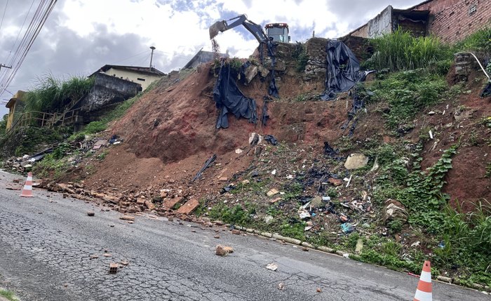 Ladeira pode ser liberada ao trânsito nesta quinta-feira