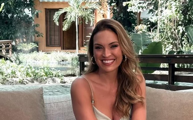 Talitha Morete chora ao vivo ao falar sobre perda do bebê de Tati Machado