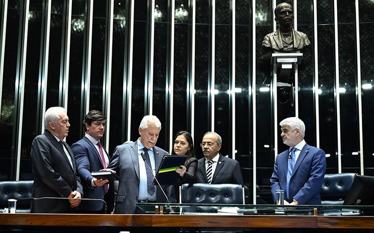 José Lacerda é empossado senador por MT