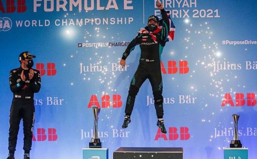 Sam Bird brilha e vence a segunda corrida na Arábia Saudita; Sette Câmara é 4º