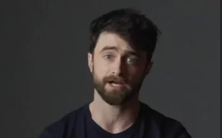 Daniel Radcliffe escreve carta para ator que viverá Harry Potter em série da HBO
