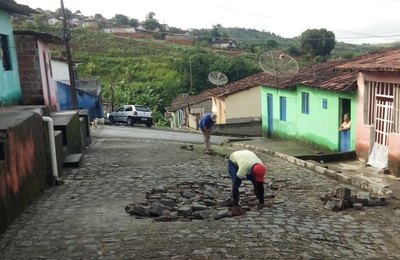 Infraestrutura de Branquinha segue realizando reparos e melhorias em diversas localidades