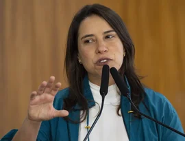 Raquel Lyra exalta parceria com Lula, mas evita declarar voto para presidente