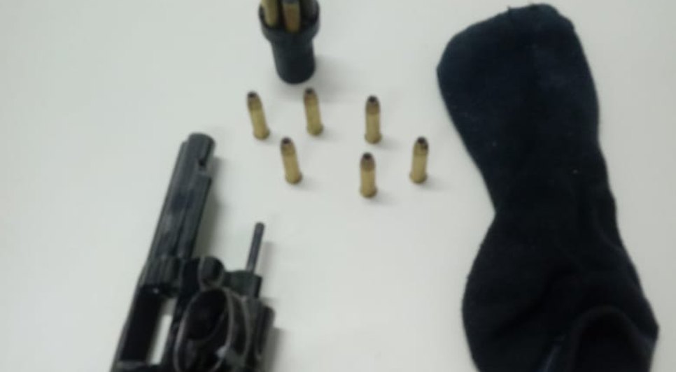 Apreensão de arma / Foto: 5 CIPM