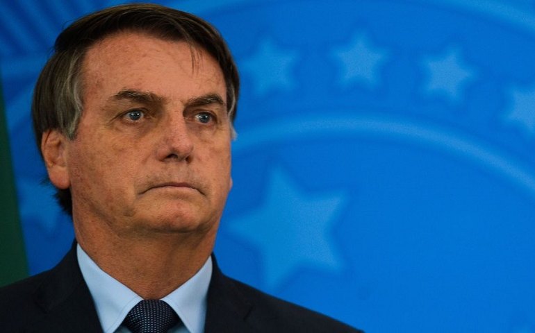 Bolsonaro embarca para Macapá (AP) na companhia de Alcolumbre