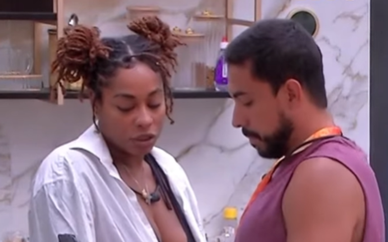 'BBB 25': Thamiris diz ter ficado chateada com reação de João Gabriel após beijo