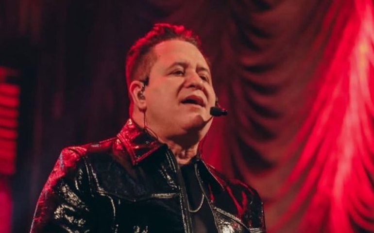 Jovem de 18 anos nega namoro com Marrone, de 57, após aparecer de mãos dadas com sertanejo