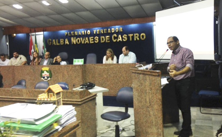 Maceió: Técnicos da SMS participam de audiência na Câmara Municipal