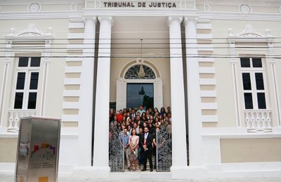 Estudantes de Direito da Uninassau visitam Centro de Cultura e Memória do Judiciário