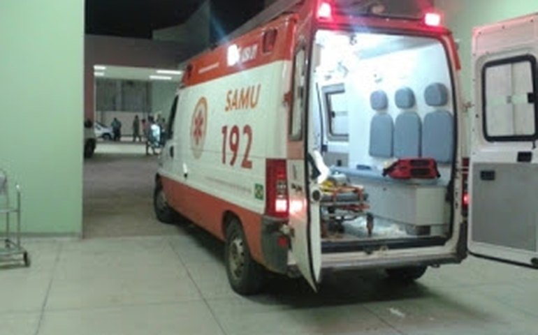 Ônibus escolar tomba e estudantes ficam feridos em Craíbas