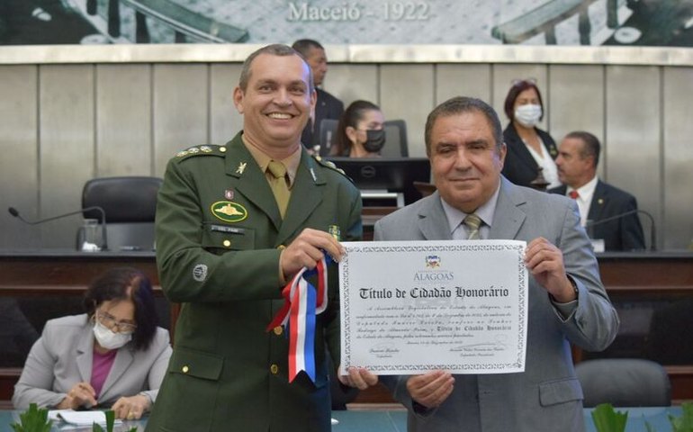 Comandante do 59º BIMtz recebe Título de Cidadão Honorário de Alagoas