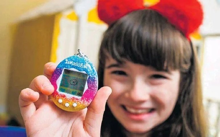 Pet virtual volta com força e substitui os smartphones na mão das crianças