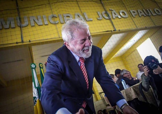 Depois da Eletrobras, Lula avisa: vão vender a Petrobras e o pré-sal