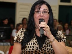 Cantores adoram a Deus no Congresso Feminino