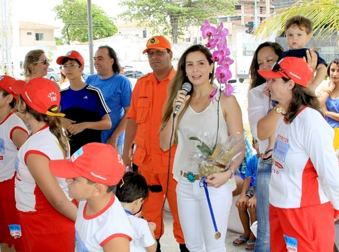 Primeira-dama visita Projeto Golfinho do Corpo de Bombeiros