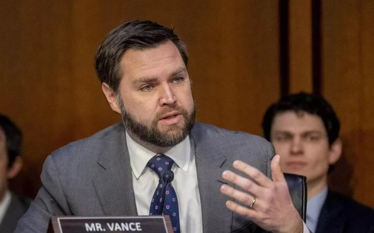 'Ficamos chocados com decisão sem terras raras', diz JD Vance sobre negociações com a China
