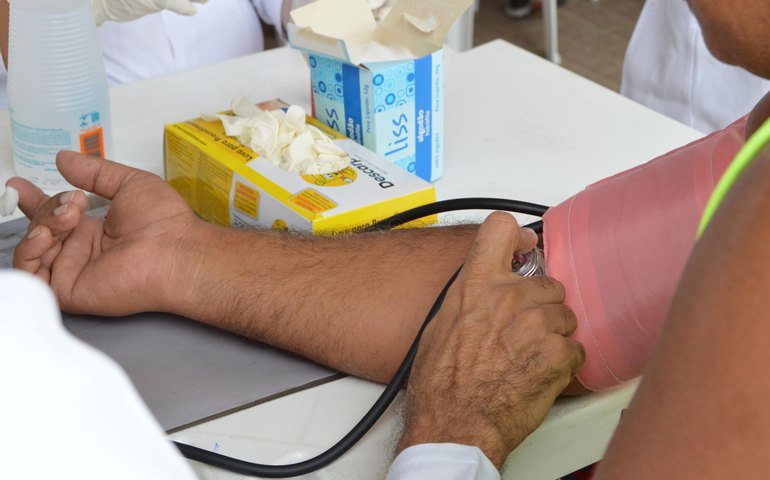 Médica do Hospital do Coração explica os riscos da hipertensão arterial para a saúde cardiovascular