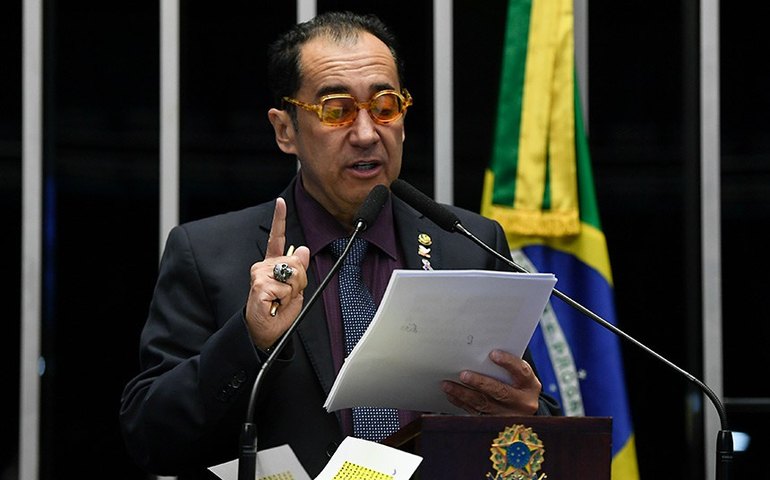 Kajuru defende suspensão do Brasileirão e mais investigações sobre apostas