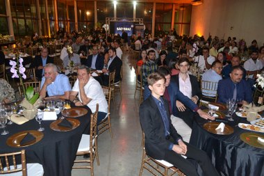 DSC_3279-(Copy).jpg