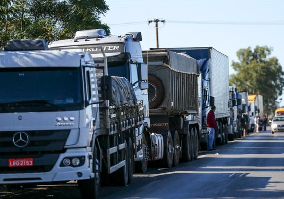 Proposta para compensar aumento do diesel deve ser apresentada na segunda