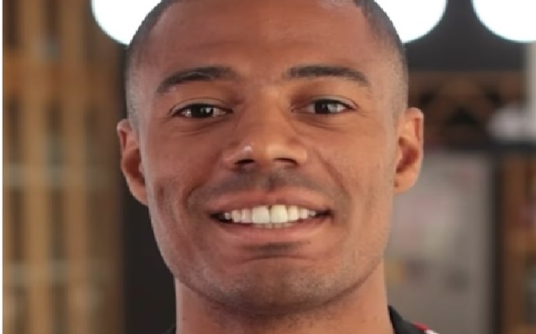 De La Cruz se apresenta como novo reforço do Flamengo no Rio