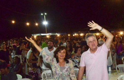 Ao Som de Artistas Alagoanos Projeto Sábado na Orla reúne grande público com muita música e cultura no Pontal de Coruripe
