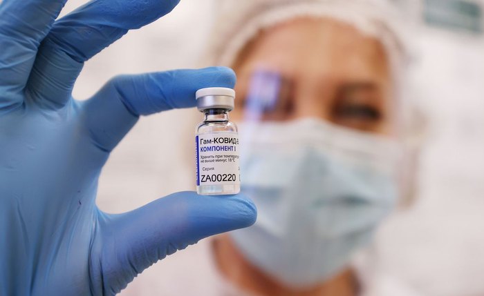 Protocolo para regularizar vacina russa foi apresentado na sexta
