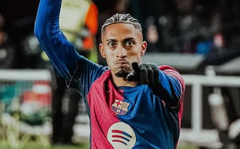 Raphinha revela ajuda psicológica e diz estar vivendo o melhor momento da carreira no Barcelona