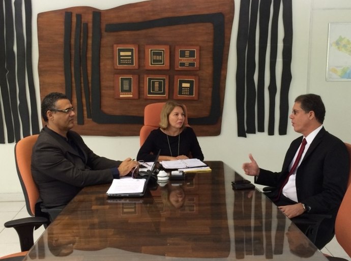 Seades e Ufal discutem parcerias para capacitação e apoio à primeira infância