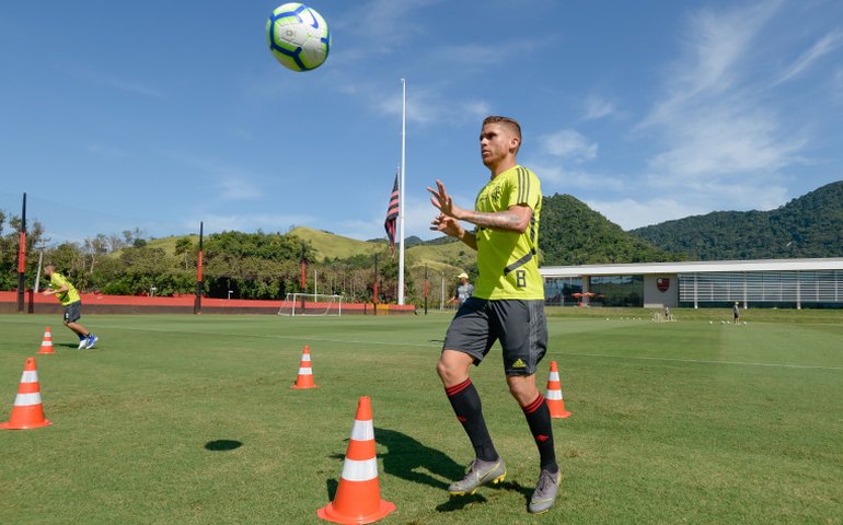 Colômbia chama Cuéllar e deixa Aguilar, Chará e Orejuela fora da Copa América