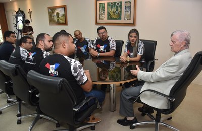 Candidatos aprovados no concurso da PMAL de 2017 são recebidos por Klever Loureiro