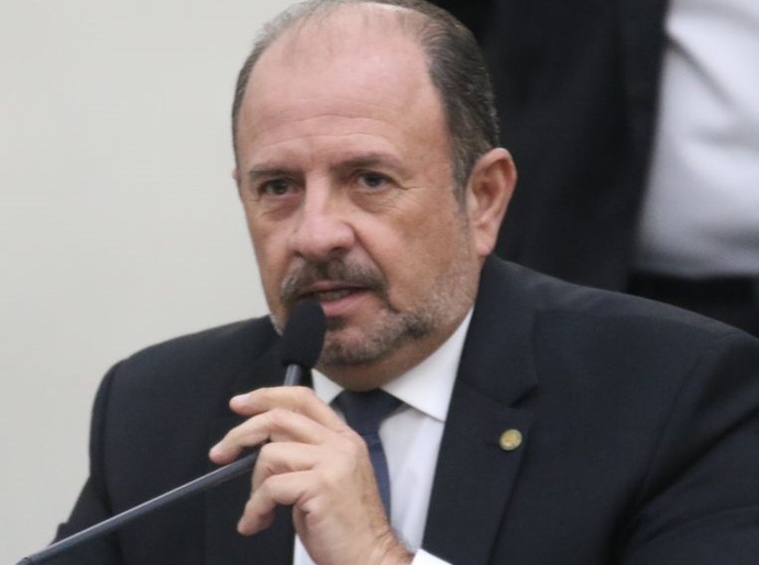 Aprovado projeto que prevê vacinação domiciliar para pessoas com TEA