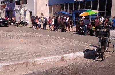 Procon Maceió notifica Caixa Econômica por aglomeração em agência bancária