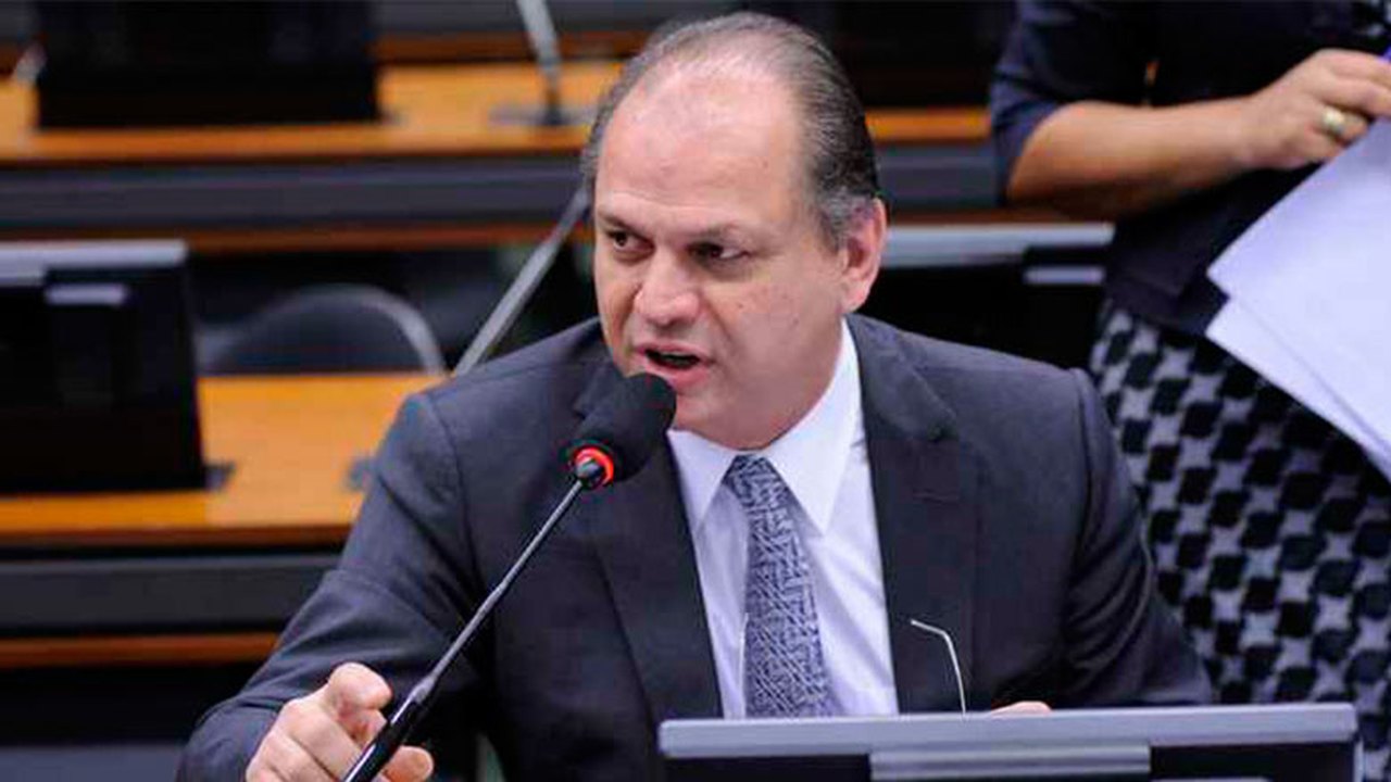 PEC dos Precatórios será votada nesta terça, afirma Ricardo Barros