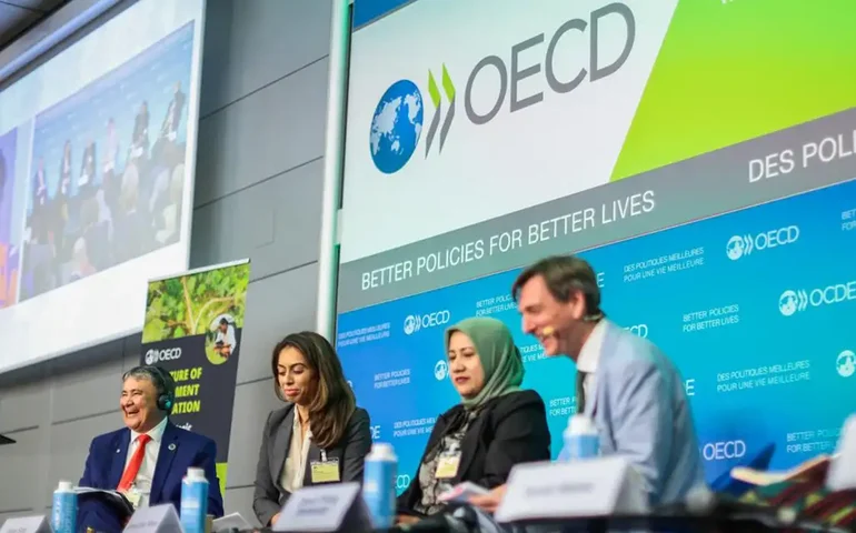 Brasil defende inclusão dos mais pobres no orçamento público durante conferência da OCDE
