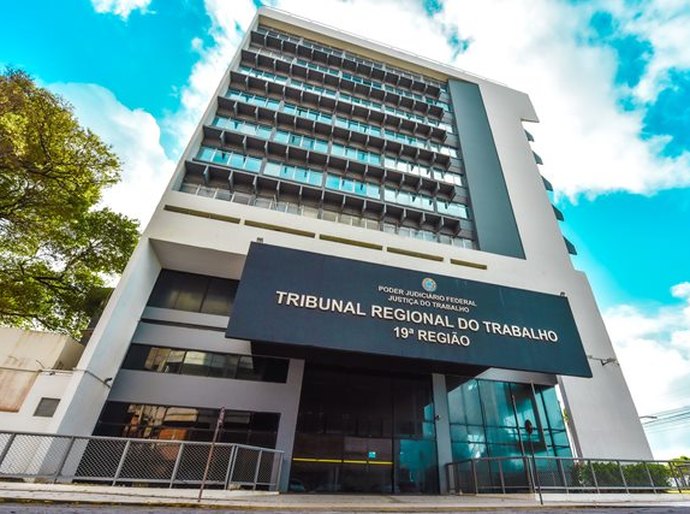 Simulações de acidentes na orla de Maceió marcam ação do TRT-AL neste domingo