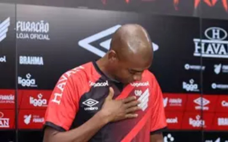 Fernandinho diz estar realizado por voltar ao Athletico: ‘Neguei várias ofertas’