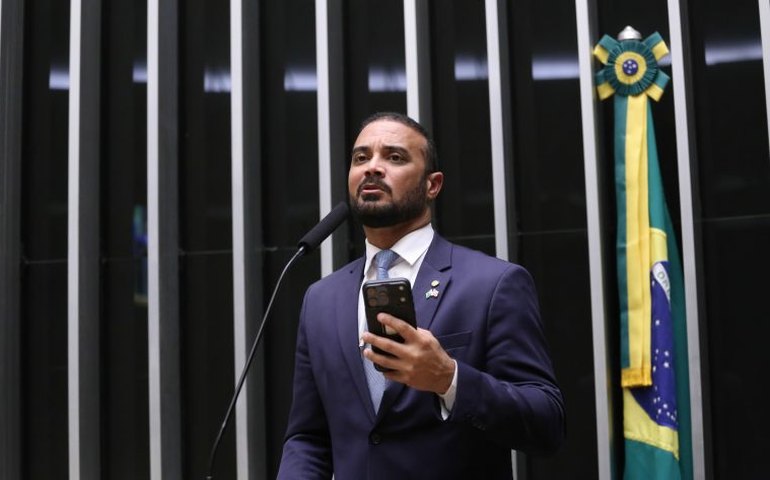 Comissão aprova proposta que proíbe separação de presos por facção criminosa