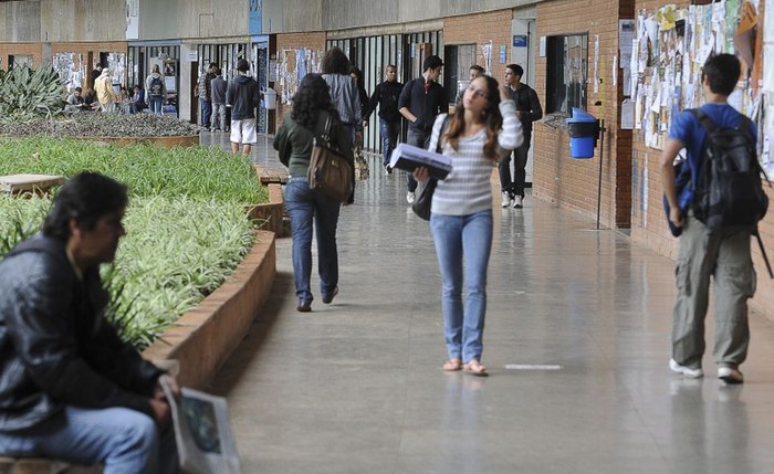 Brasil tem baixa taxa de escolarização superior, diz sindicato