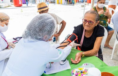 Prefeitura leva serviços de promoção à saúde gratuitos ao Centro de Arapiraca