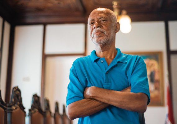 Museu da Imagem e do Som de Alagoas recebe bazar de livros musicais do mestre Uruba