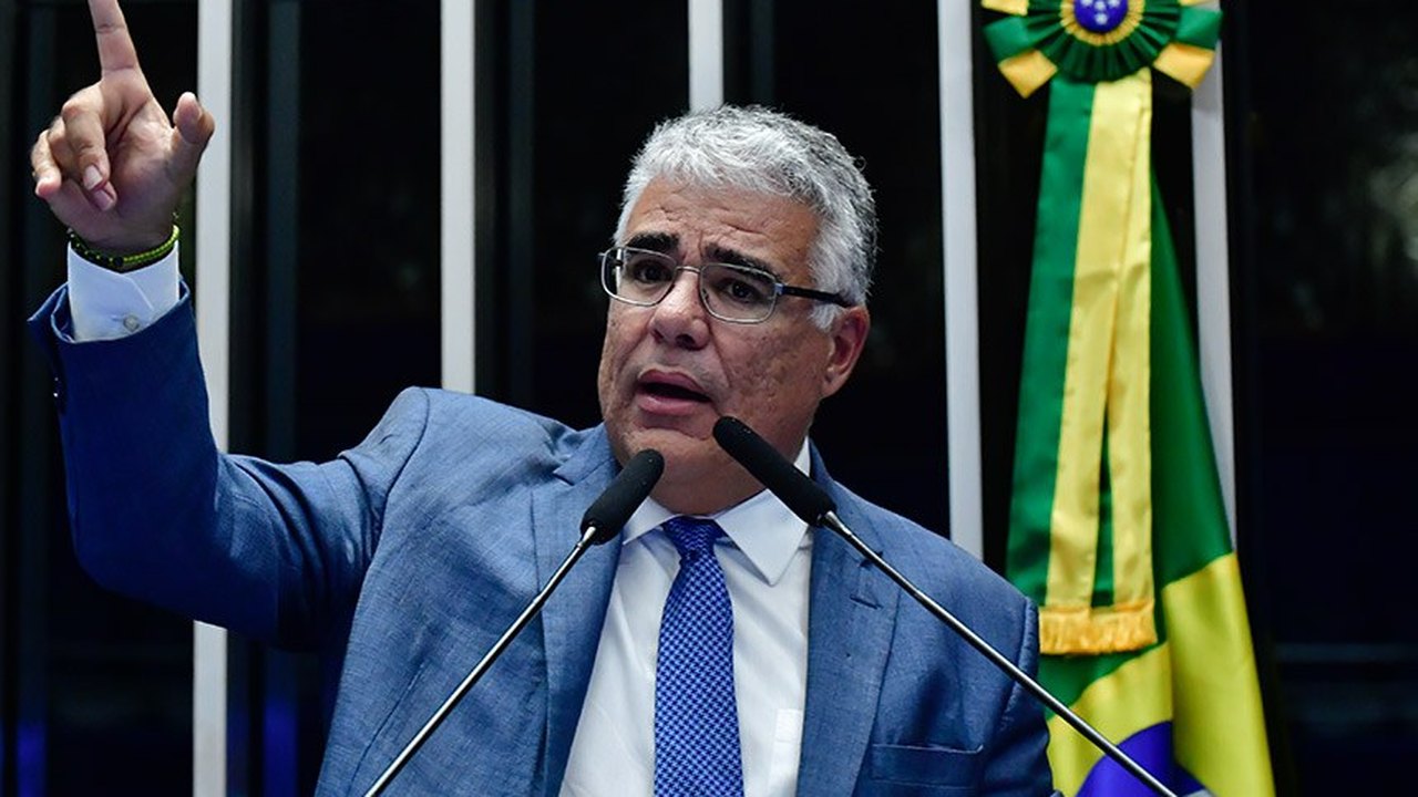 Girão protesta contra suspensão do X e bloqueio da Starlink por Moraes