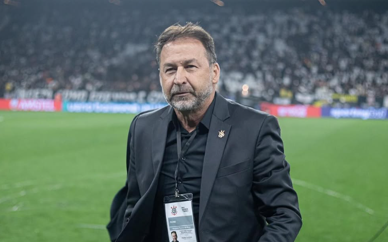 Augusto Melo é destituído pelos sócios do Corinthians e deixa presidência isolado e investigado