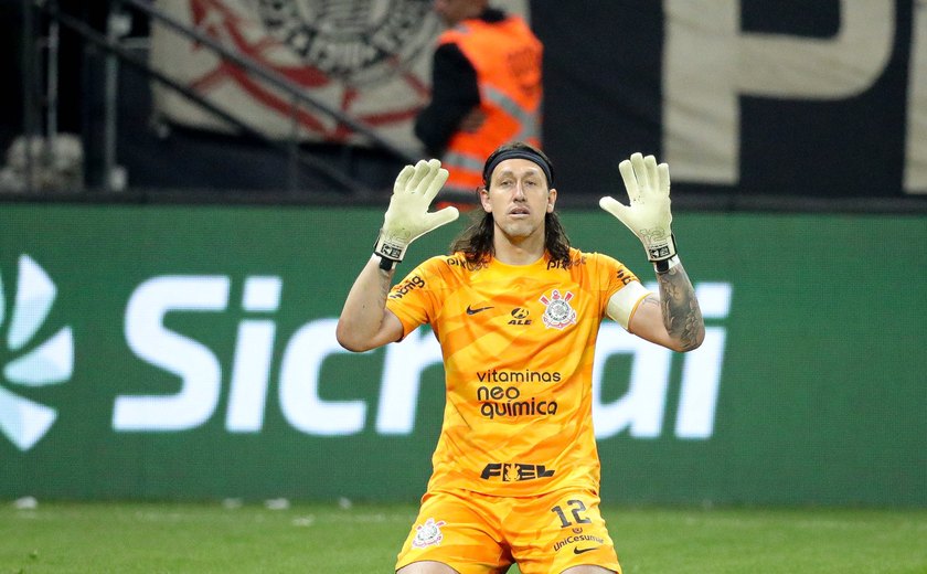 Contra quais clubes Cássio mais pegou pênaltis com a camisa do Corinthians?