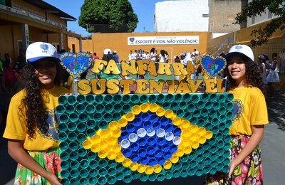 Crianças e adolescentes da LBV celebram a Semana da Pátria com Desfile Cívico no Barro Duro