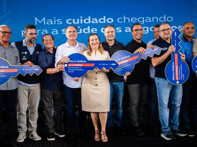 Governo de Alagoas participa da entrega de 47 veículos para o SUS em 15 municípios